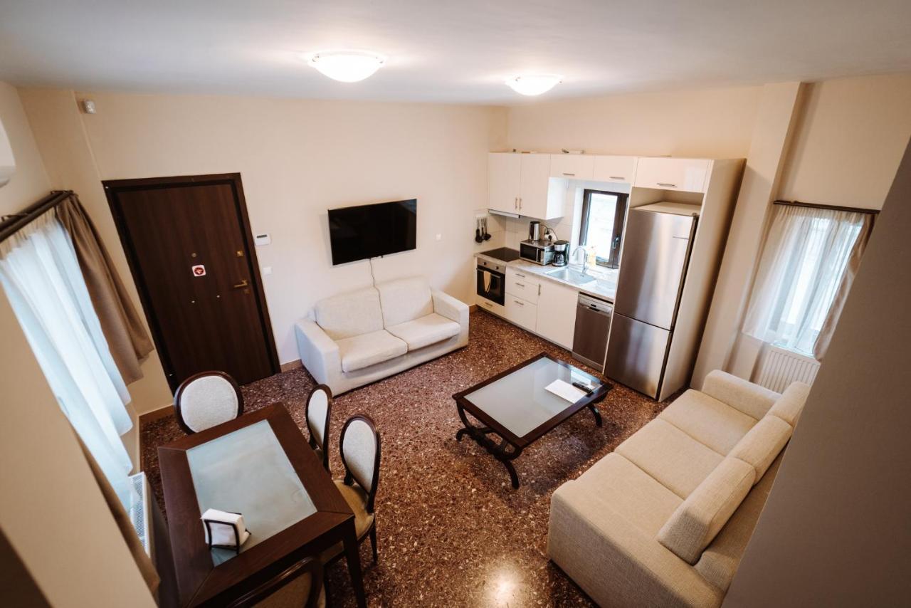 Luxury Apartment In Plaka - Acropolis Athen Eksteriør bilde